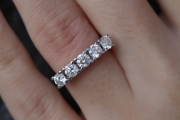 1.00 Karat Pırlanta Beştaş Yüzük