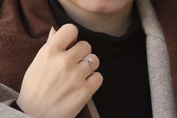 0,09 Karat Pırlanta Tektaş Yüzük