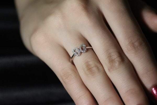 0,11 Karat Pırlanta Kelebek Tasarım Yüzük