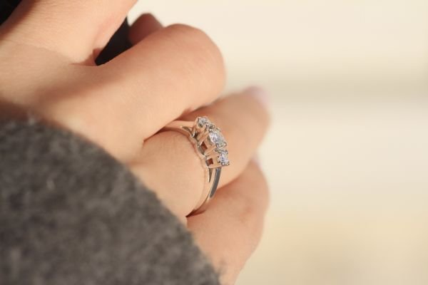 0,38 Karat Pırlanta Tria Yüzük