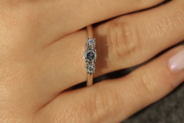 0,38 Karat Pırlanta Tria Yüzük