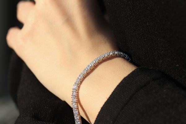 9,10 Karat Pırlanta Su yolu Bileklik