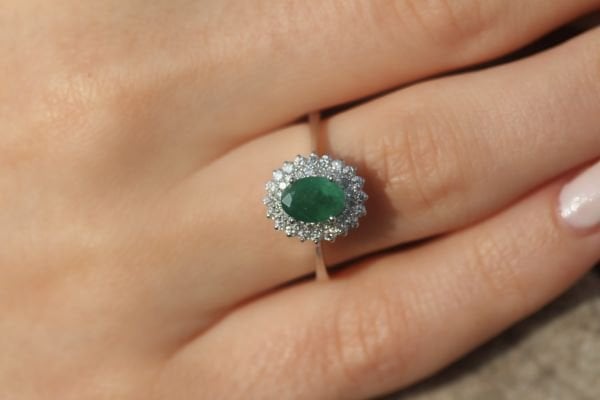 0,60 Karat Pırlanta Zümrüt Yüzük