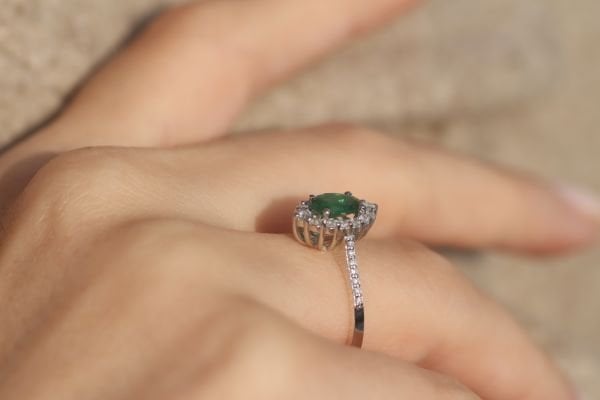 0,85 Karat Pırlanta Zümrüt Yüzük