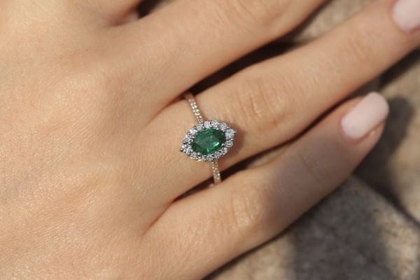 0,85 Karat Pırlanta Zümrüt Yüzük