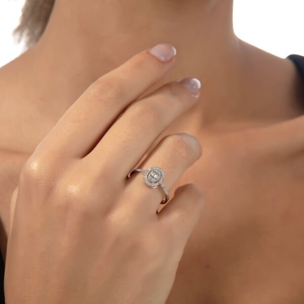 Pırlanta Oval Baget Yüzük