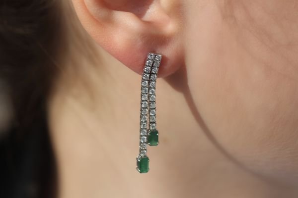 2,08 Karat Pırlanta Zümrüt Küpe