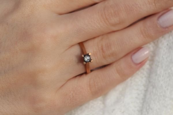 0,10 Karat Elmas Tektaş Yüzük